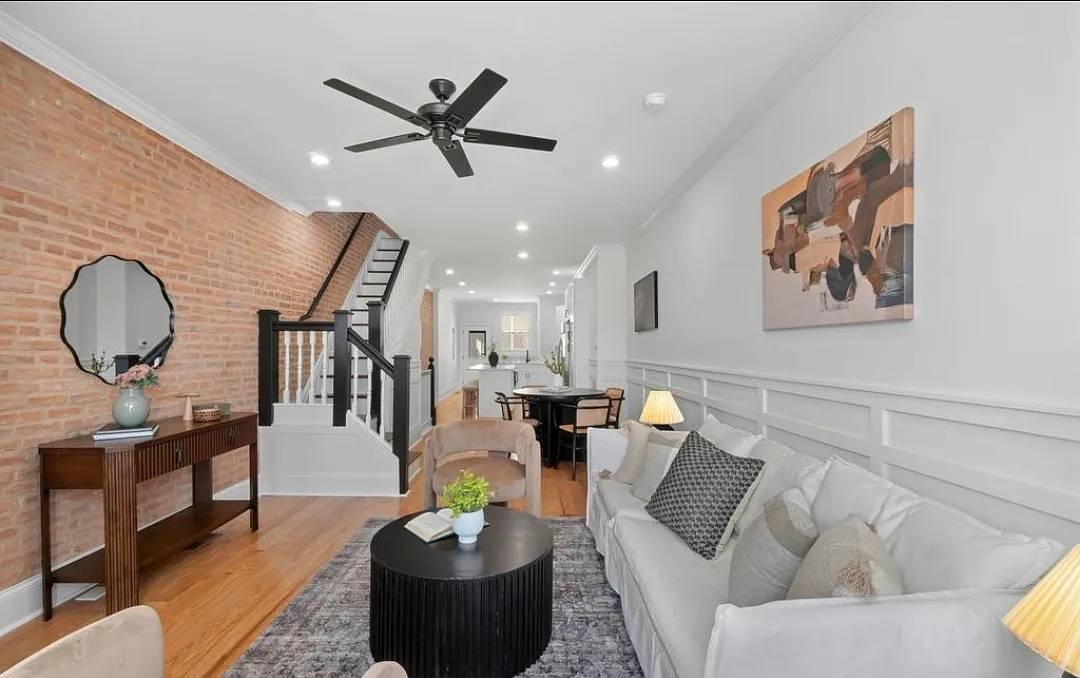 4 bed, 2110 sqft, $4,100 — Photo 3