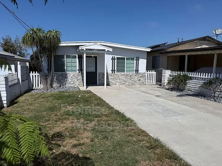1209 Langford St — Photo 10