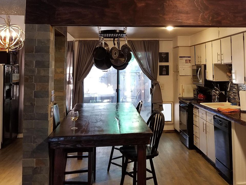 1st image of 2460 Mullet Ct