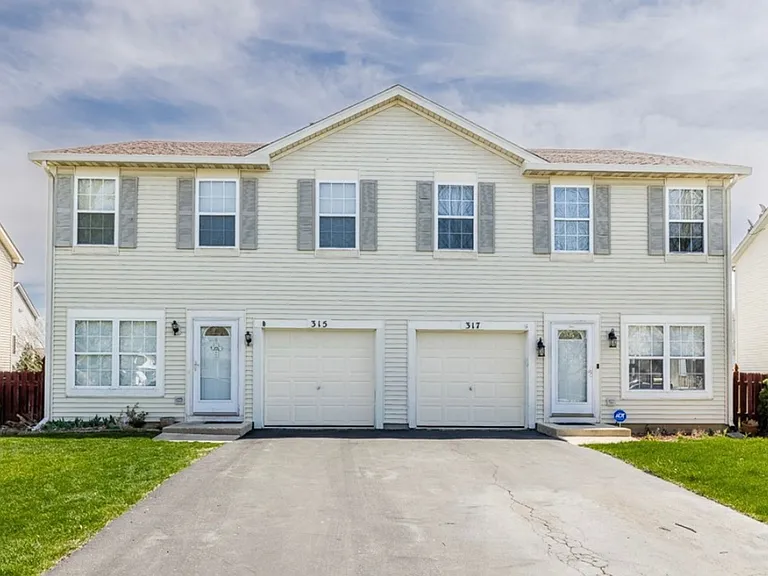 315 Richmond Dr — Photo 1