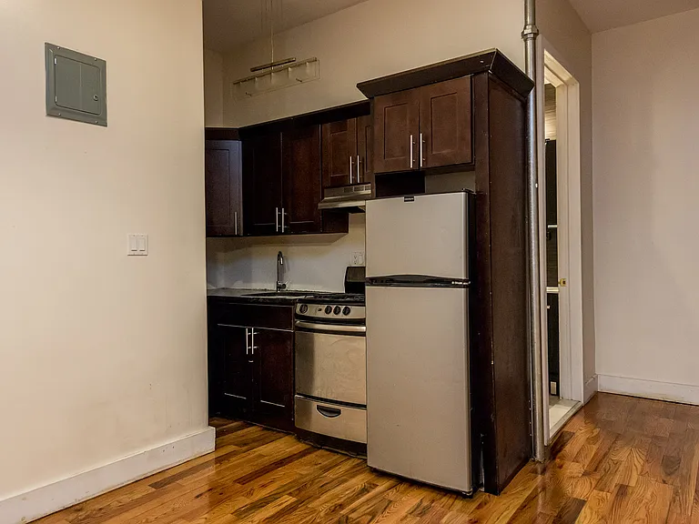 88 George St #1R — Photo 14