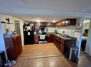42 Mobile Home Way, Springfield, MA 01119