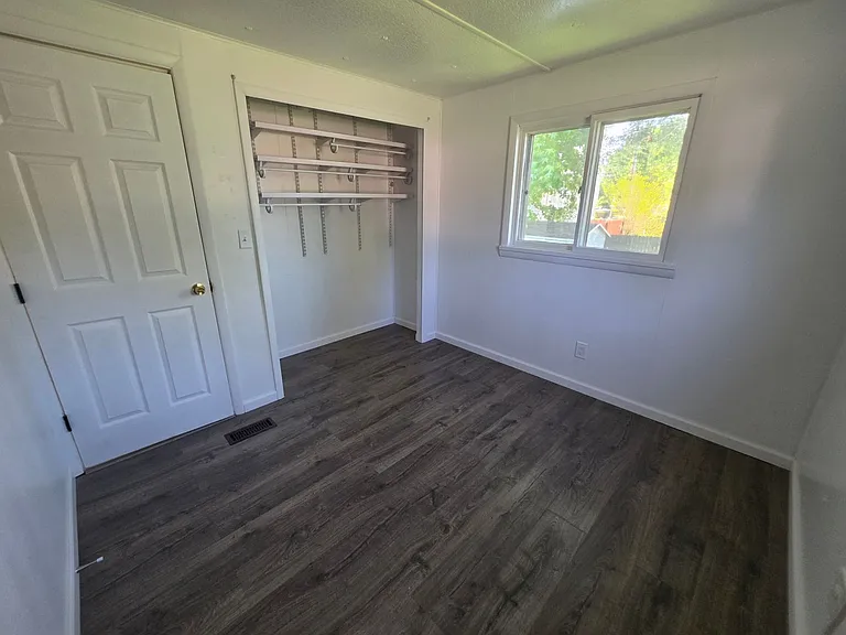 470 Washington St — Photo 17