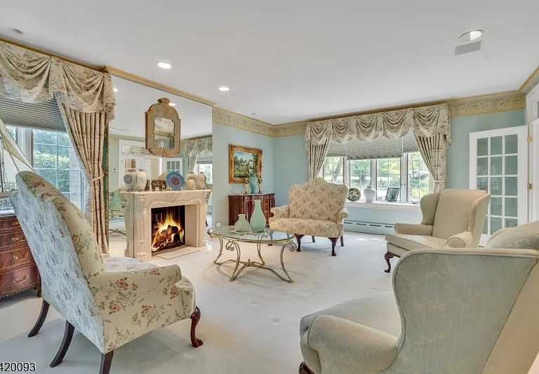 787 Peach Tree Ln — Photo 5