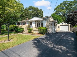 78 Custer St, Warwick, RI 02889