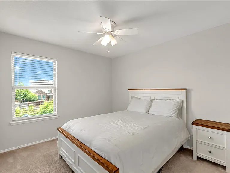 4260 Aldridge Ln — Photo 9