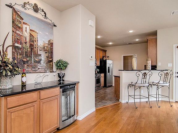 3rd image of 4289 Indian Run Dr