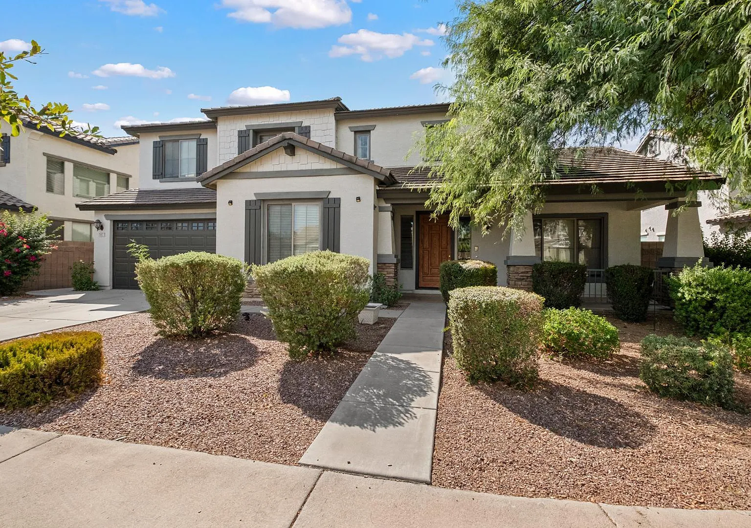 6 bed, 3.5 bath, 3240 sqft, $3,700 — Photo 1