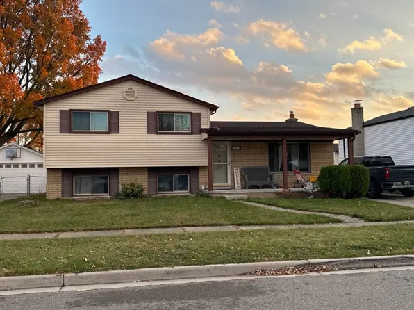 15548 Cambridge Dr, Fraser, MI 48026