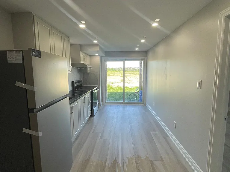 19 Greer St #BASEMENT — Photo 2