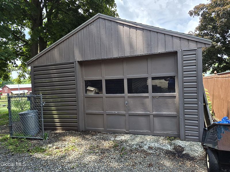 4th image of 2057 Brookview Road