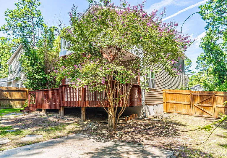 555 N Saylor St — Photo 34