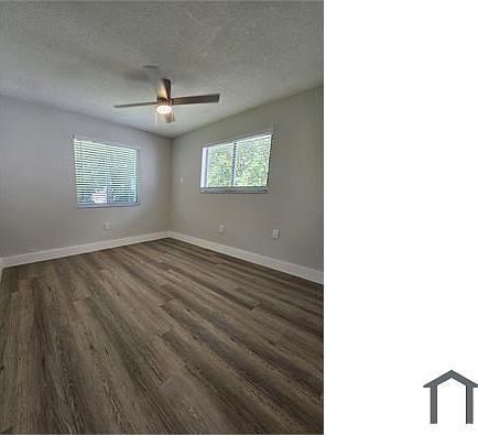 3rd image of 560 NE 63rd St #1
