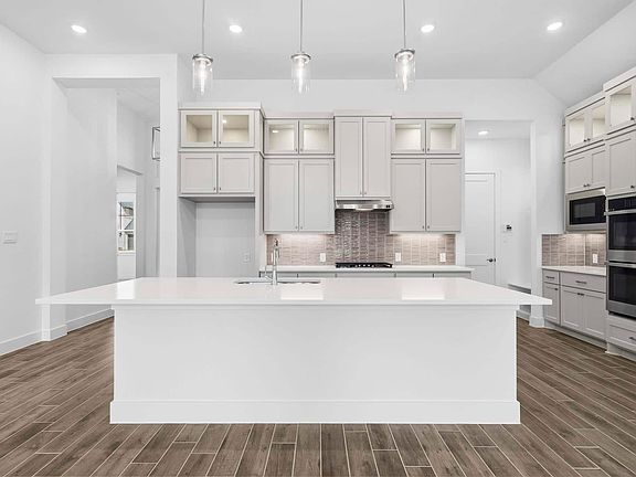 3rd image of 416 Darling Creek Ln