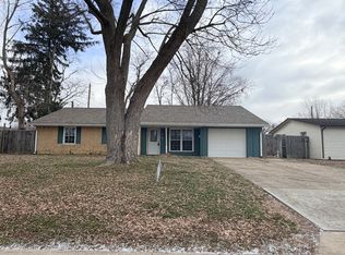 913 Middle Dr, New Whiteland, IN 46184