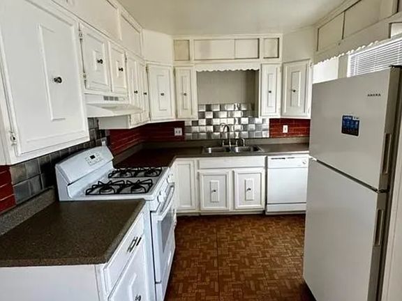 3rd image of 8602 Bristol Ave