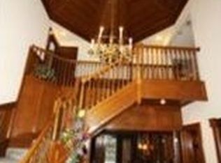 3904 W 122nd St, Leawood, KS 66209