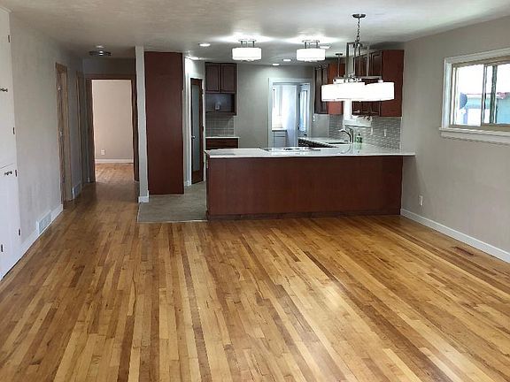 open concept dining/kitchen