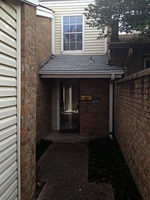 2nd image of 1824 Highbrook Ct