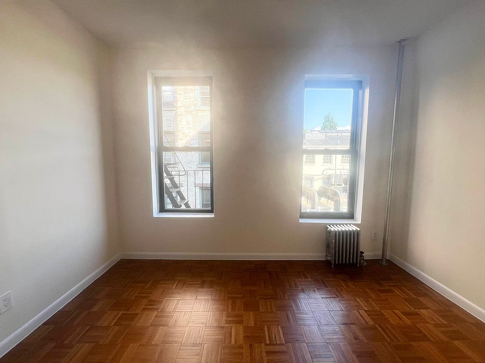 1st image of 264 6th Ave APT 21