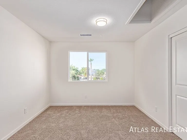 3010 E Yale St #1 — Photo 19