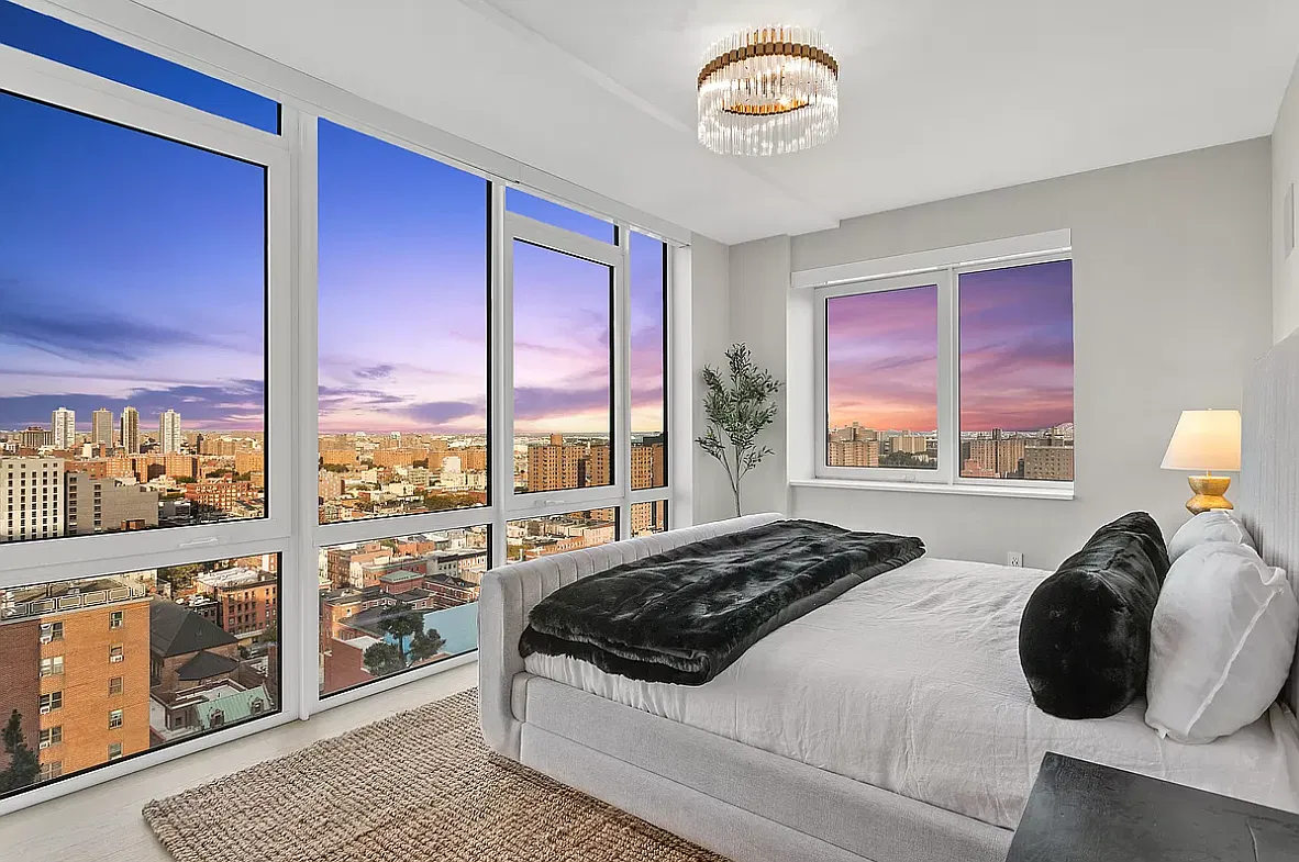 1399 Park Avenue — Photo 4