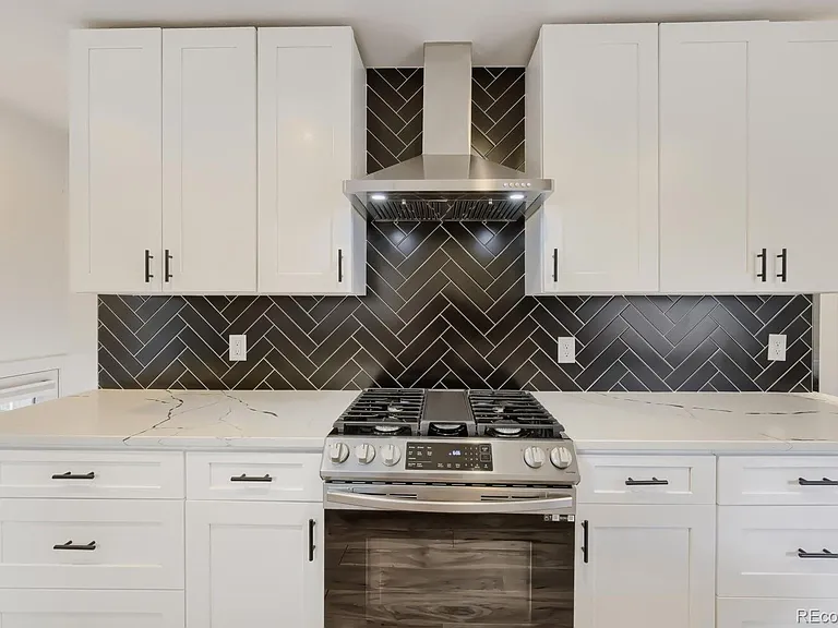 4200 Tejon St — Photo 1