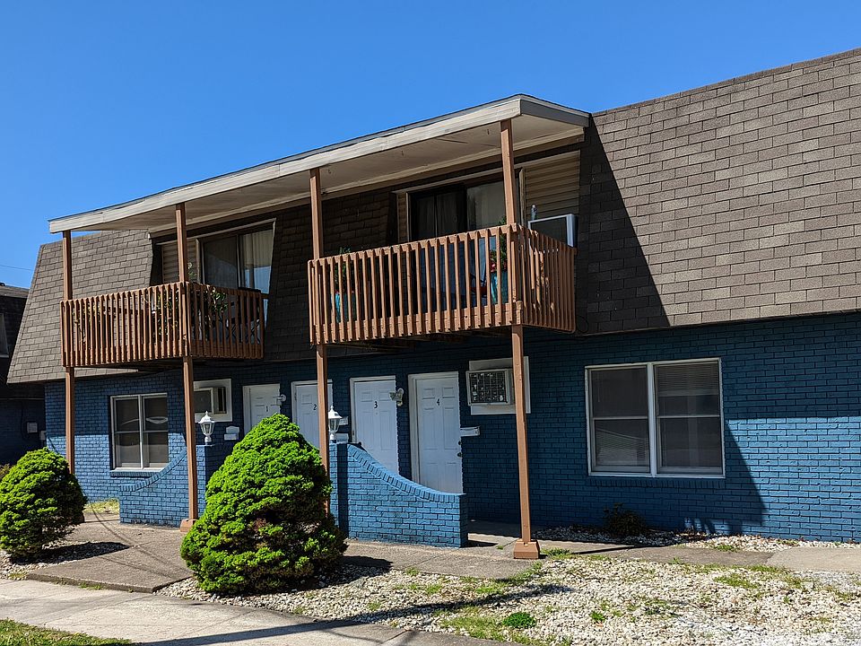 1st image of 900 N Logan St #3