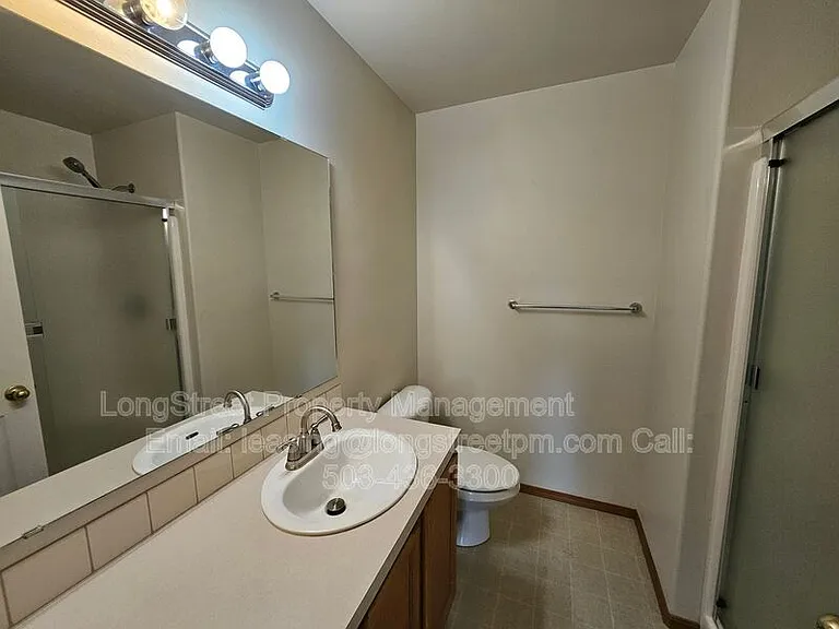 7445 SE Crystal Springs Blvd — Photo 20