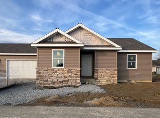 987 Greenbrier Rd #137, Upper Sandusky, OH 43351