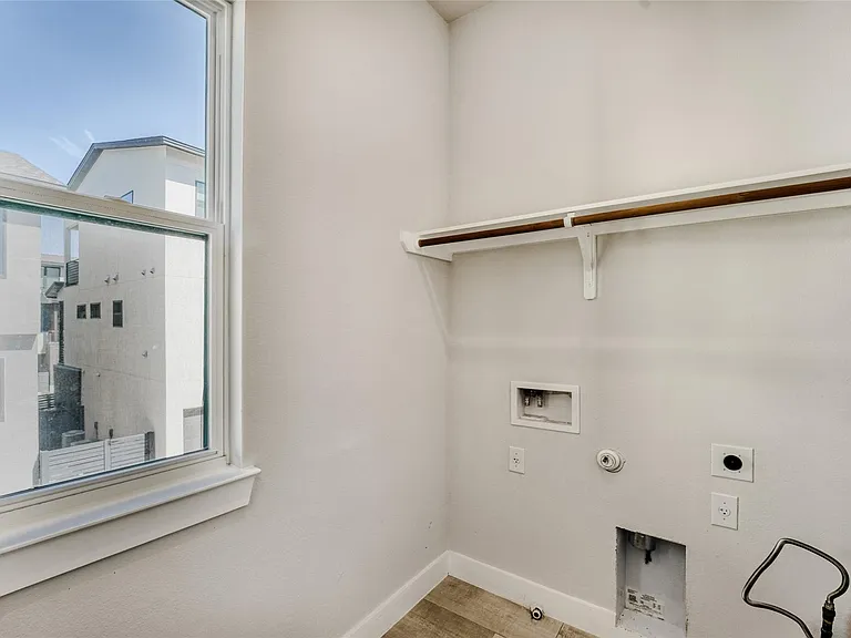 5002 Pecan Springs Rd #6 — Photo 22