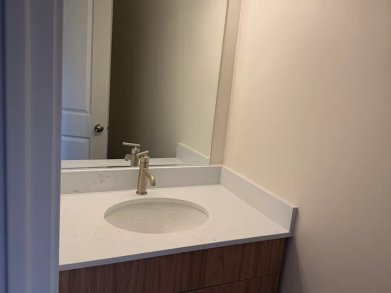 922 W Euclid Ave — Photo 11