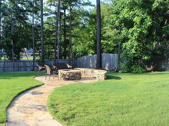 5th image of 205 Briarwood Dr