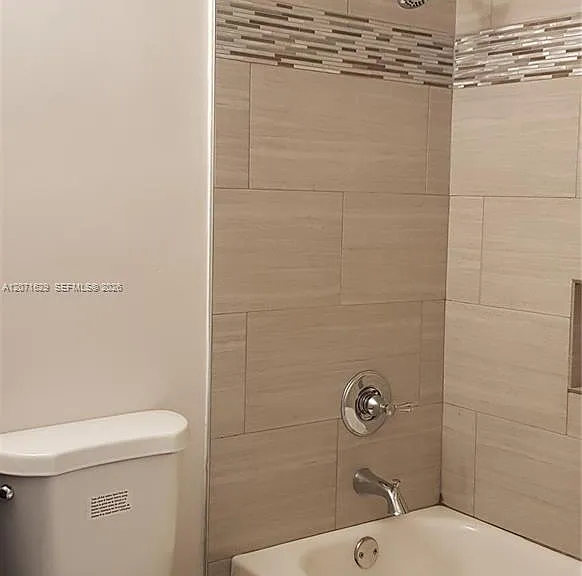 818 SW 4th St #3 — Photo 7