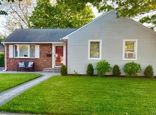 10 Nehring Avenue, Babylon, NY 11702