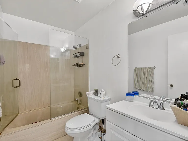 4191 S 57th Ave #G — Photo 13