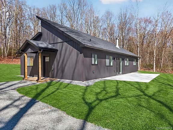 5th image of 273 Perry Pond Road
