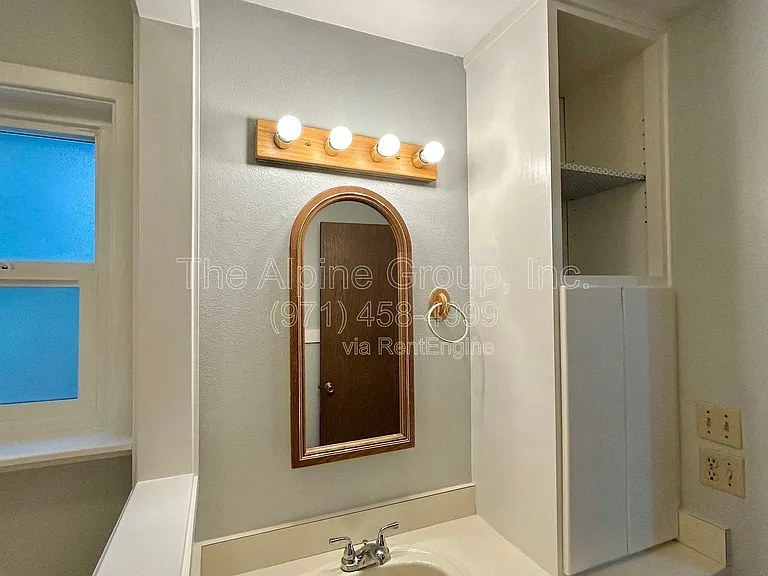 5462 SW Murray Blvd — Photo 37