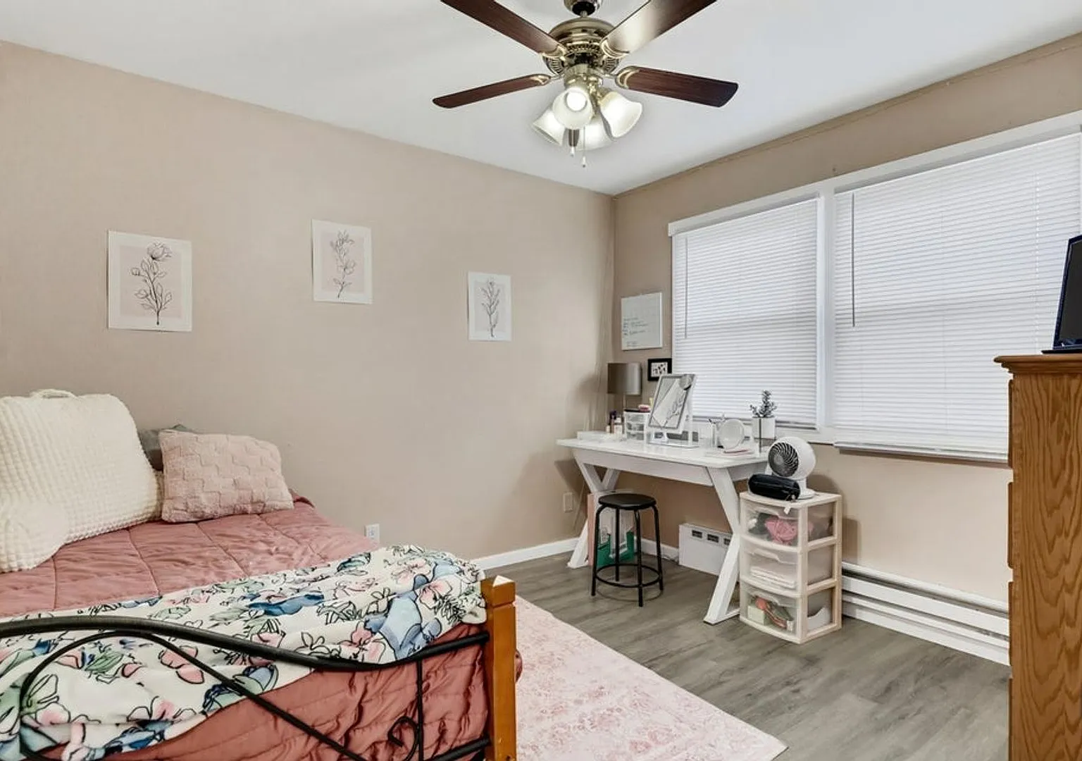 1422 Rose St — Photo 1