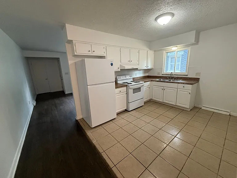 2203-2205 McGuffey Rd — Photo 13
