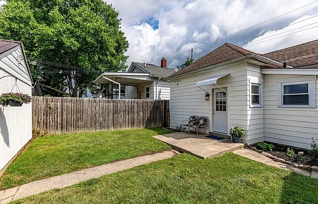 837 Franklin St — Photo 16