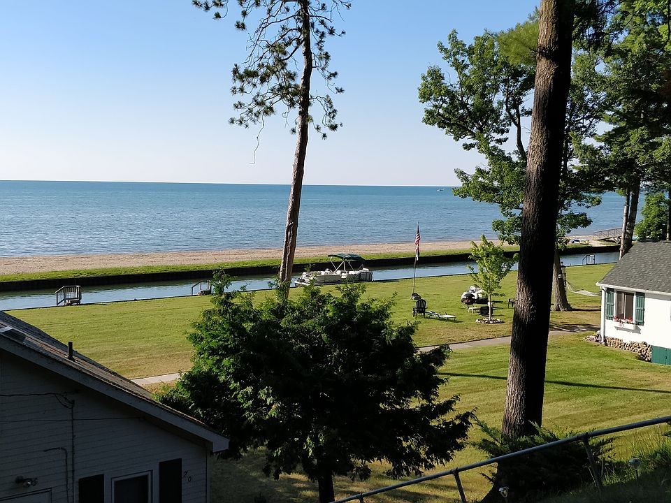 1st image of 7040 Oak Bluff St #31
