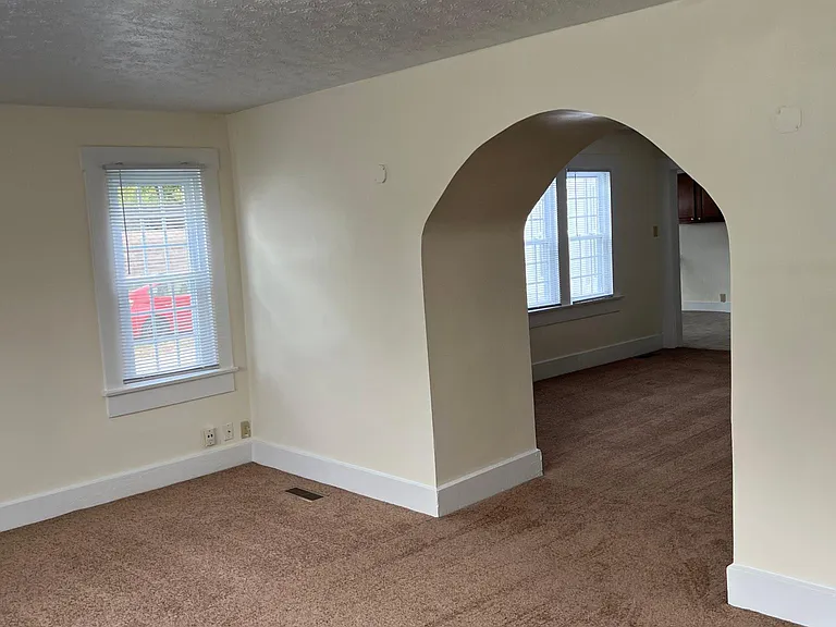 1320 S Noble St — Photo 4