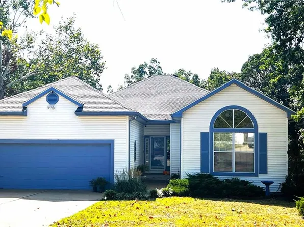 527 S Prewitt St, Nevada, MO 64772