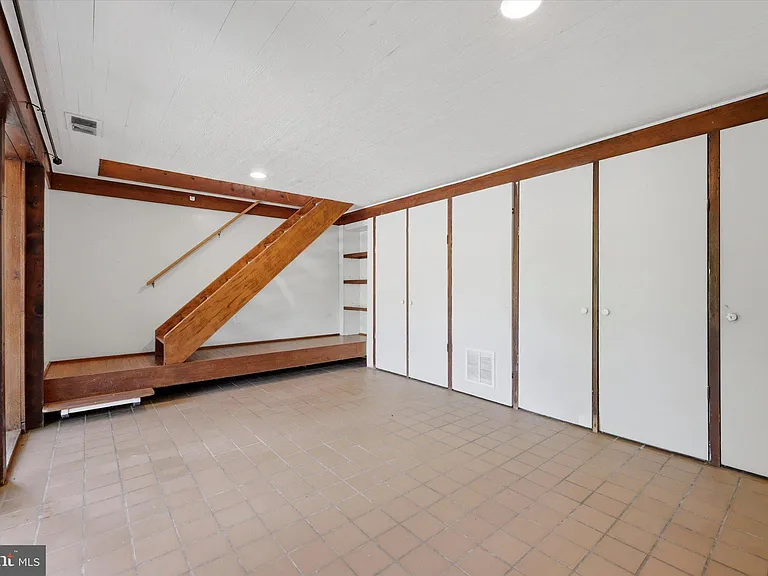 803 Mill Creek Rd — Photo 11