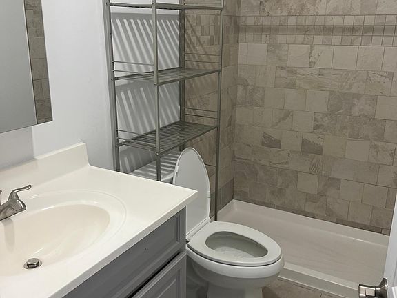 5th image of 251 Corona Ave