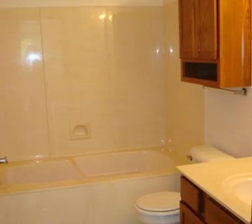 6220-6322 McKee Rd