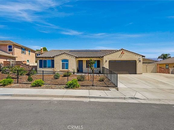 2nd image of 1560 Foothill Dr