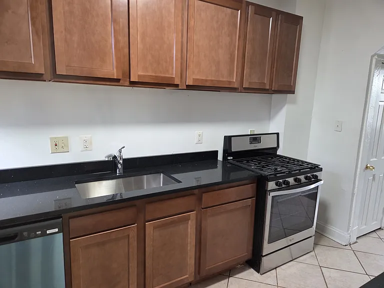 743 Springfield Ave — Photo 14