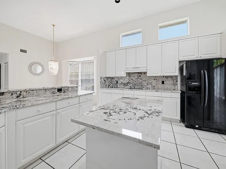 10769 Maple Chase Dr — Photo 21